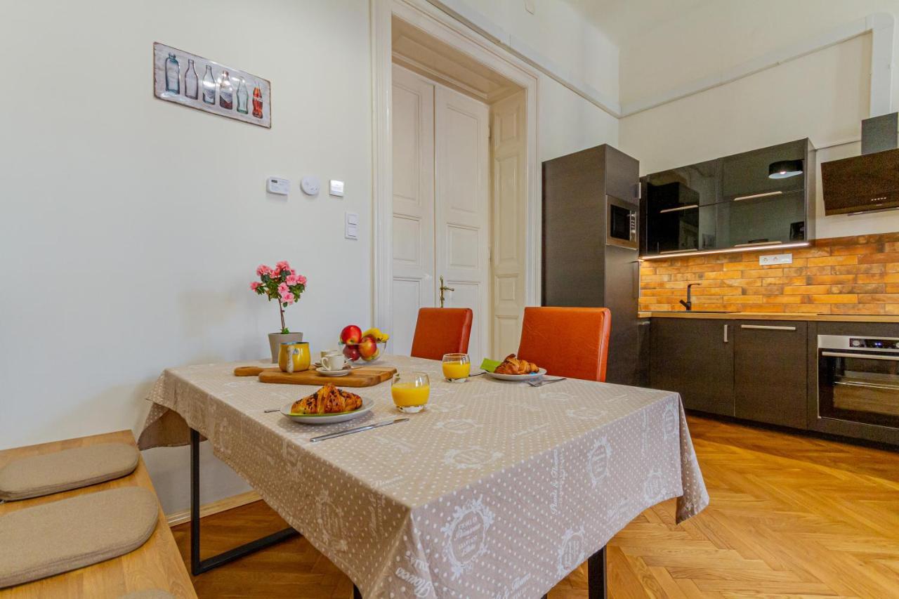 Supercentral Boutique Suite Budapest Exteriör bild
